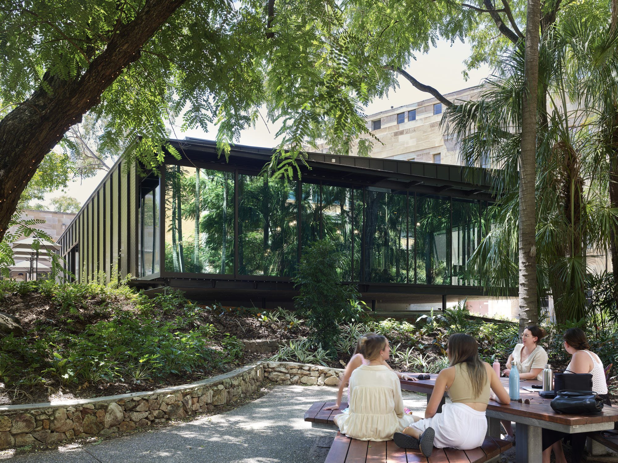 UQ Patina at Alumni Court – hospitality architecture by Brisbane firm DM2 Architecture